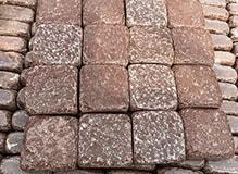 Брусчатка галтованная из лемизита, цвет-бордо, фото Купить Лемезит-брусчатка-галтованная, цвет-бордо в Норильске